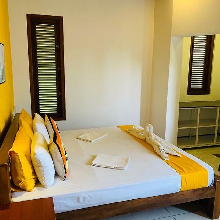 Sam'S Guest House Unawatuna Buitenkant foto