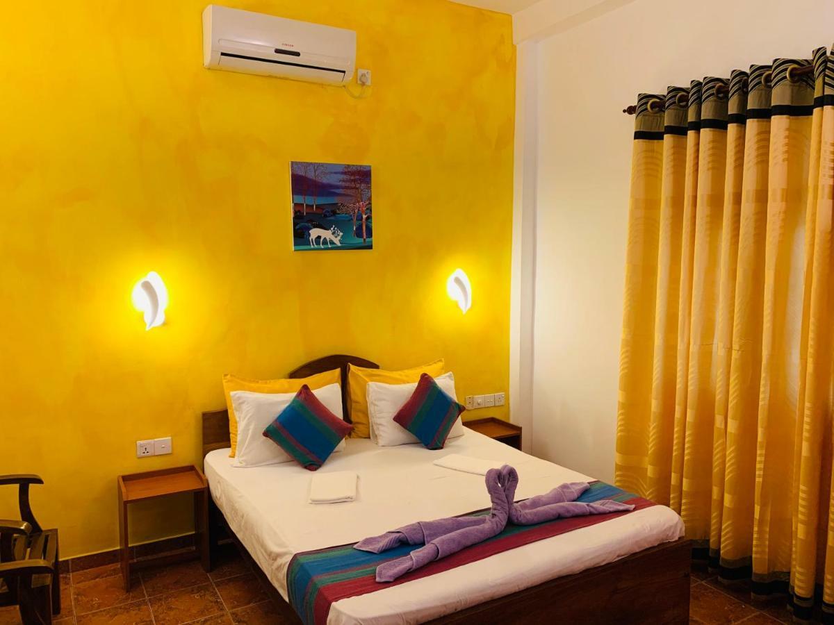 Sam'S Guest House Unawatuna Buitenkant foto