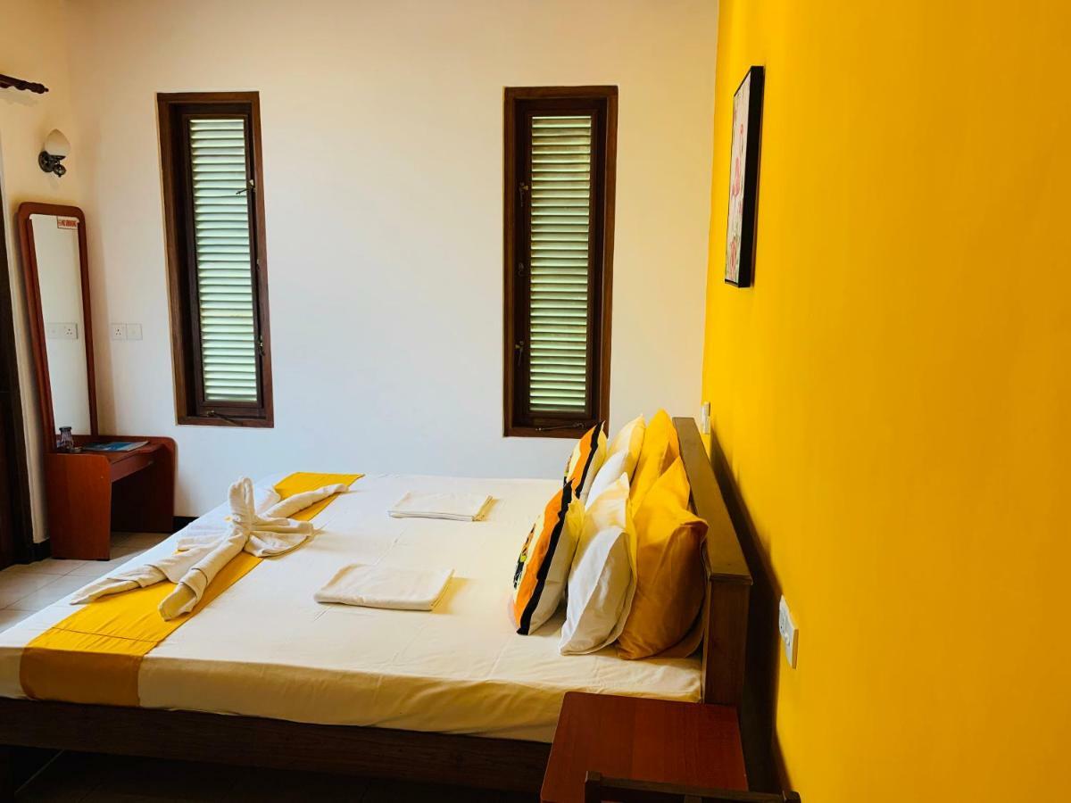 Sam'S Guest House Unawatuna Buitenkant foto