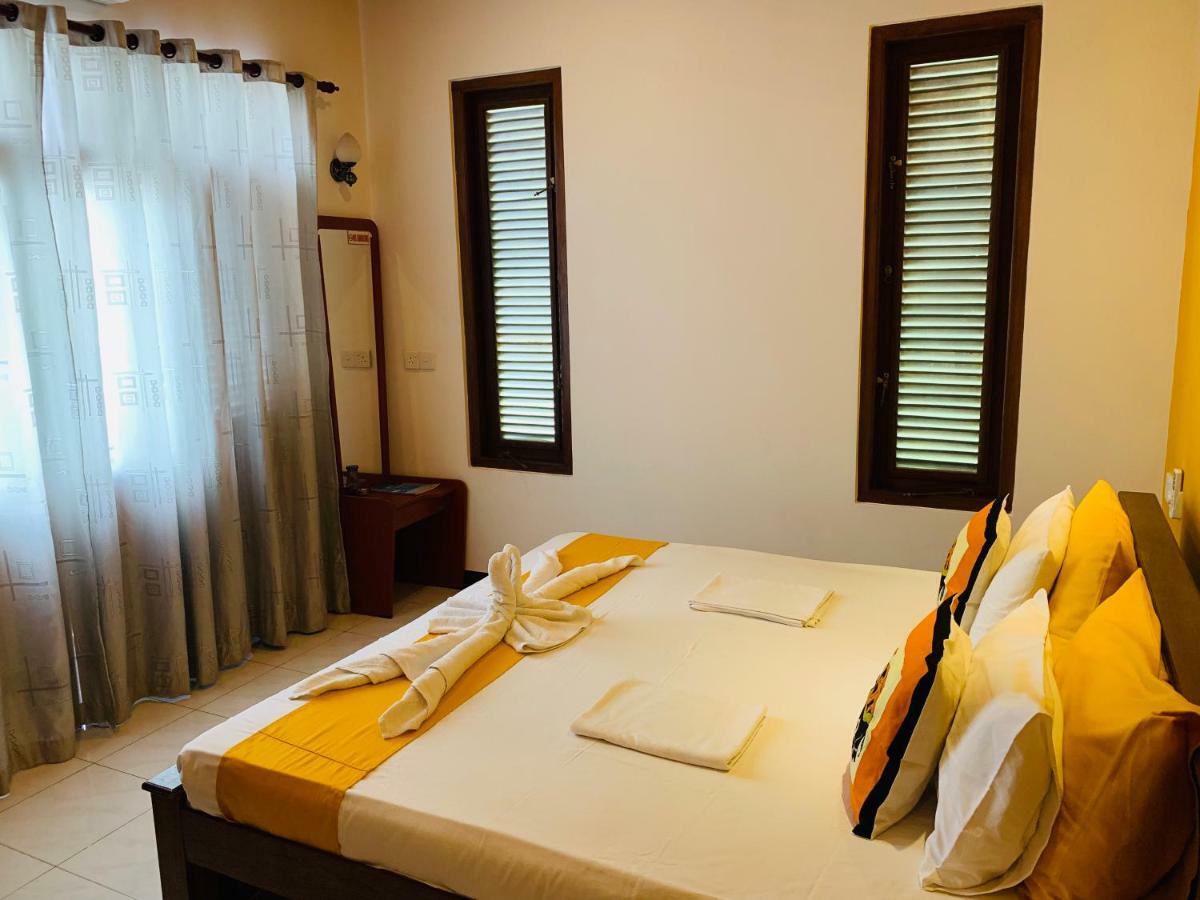 Sam'S Guest House Unawatuna Buitenkant foto
